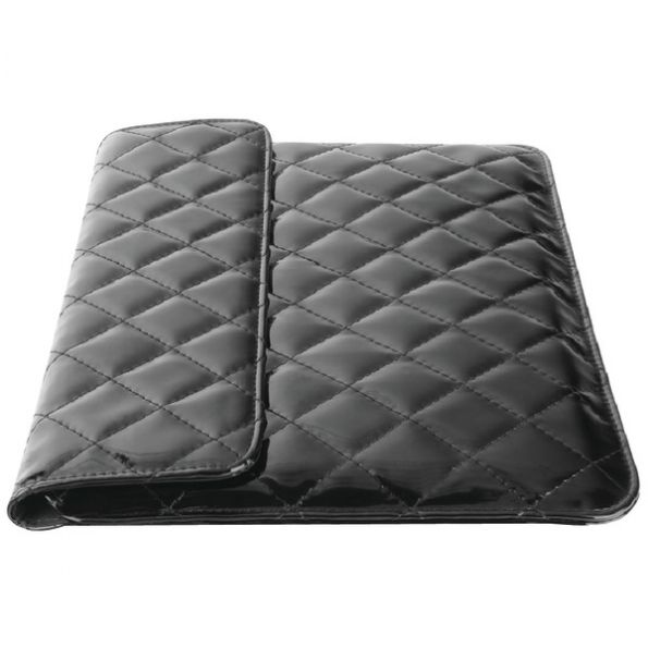 Iessentials 10in Quilted Tab Cs Blk